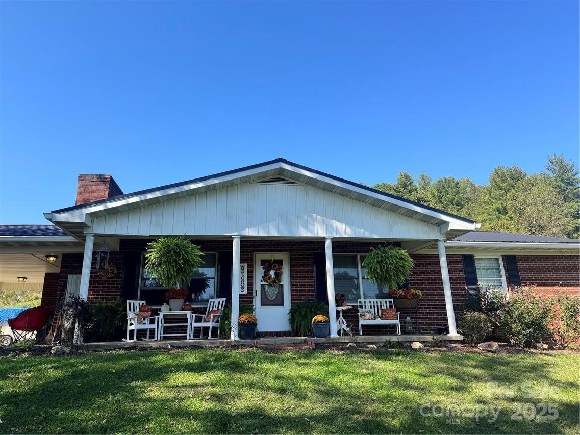 32 Bud Swan Rd., Marshall, NC 28753