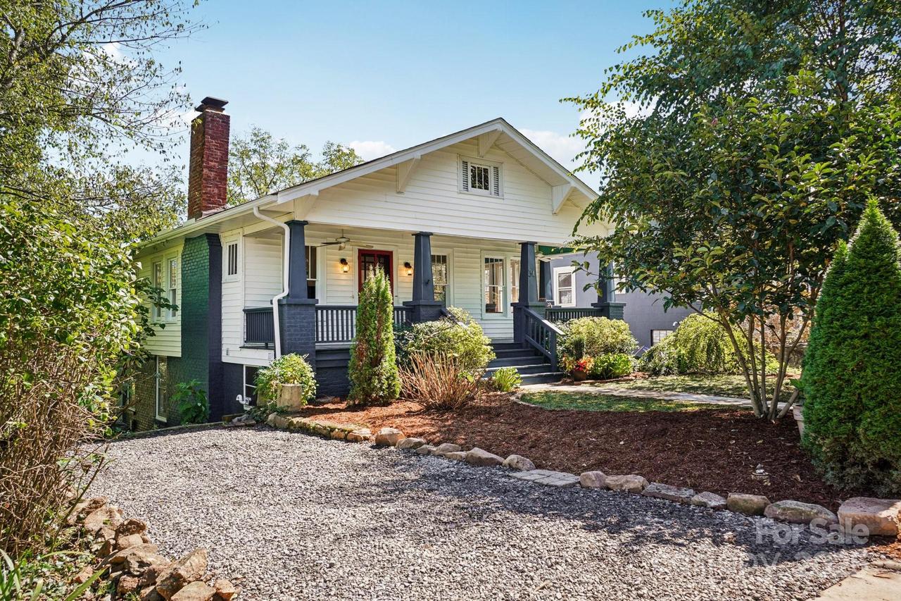31 Oakwood St., Asheville, NC 28806