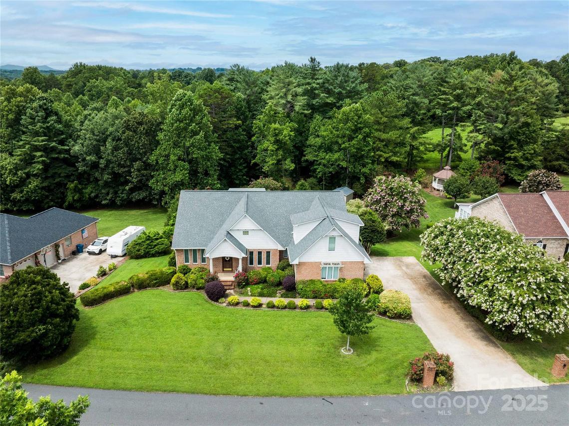 38 Par Dr., Granite Falls, NC 28630