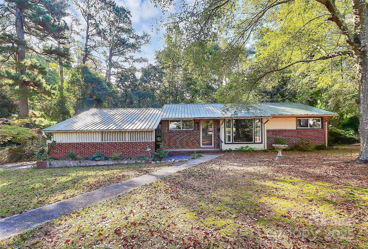 810 Demingwood St., Wadesboro, NC 28170