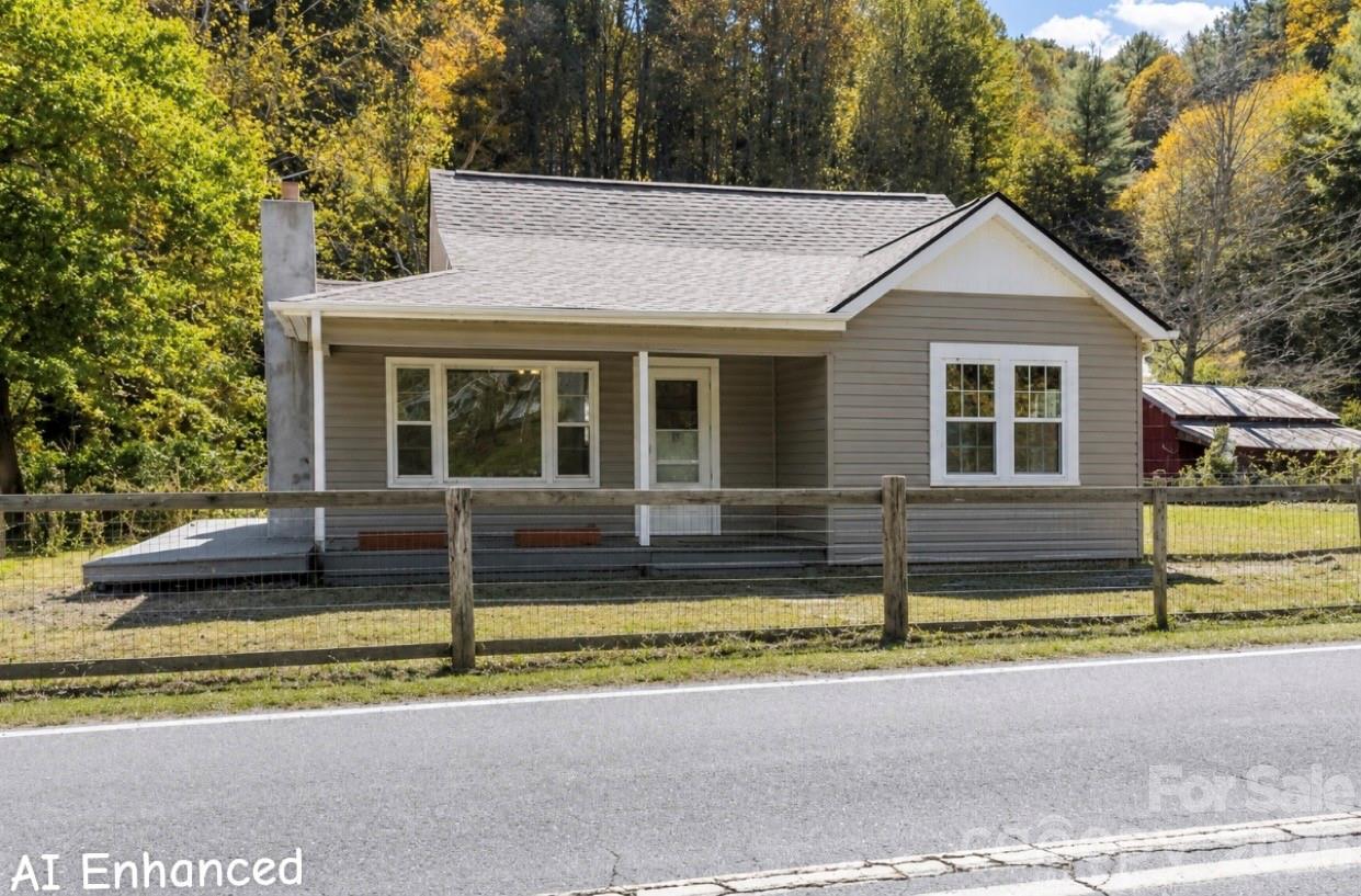 689 Bald Mountain Rd., Burnsville, NC 28714