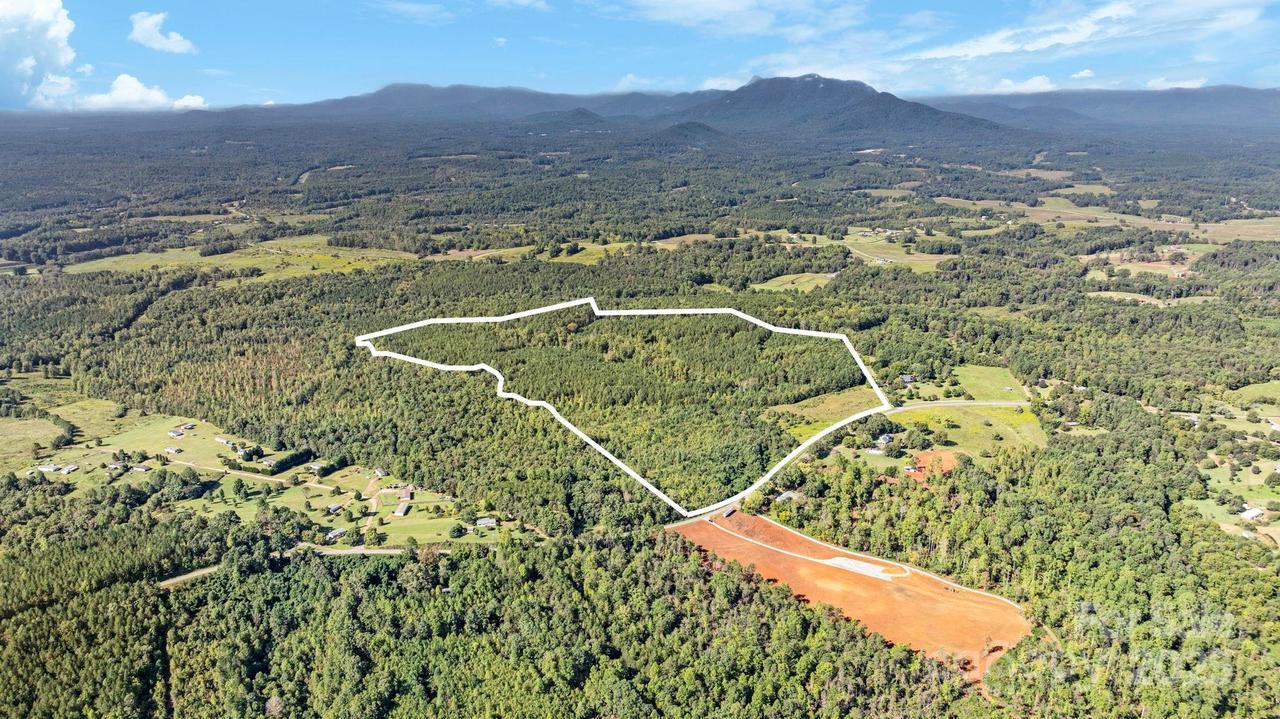 1178 Pea Ridge Rd., Mill Spring, NC 28756