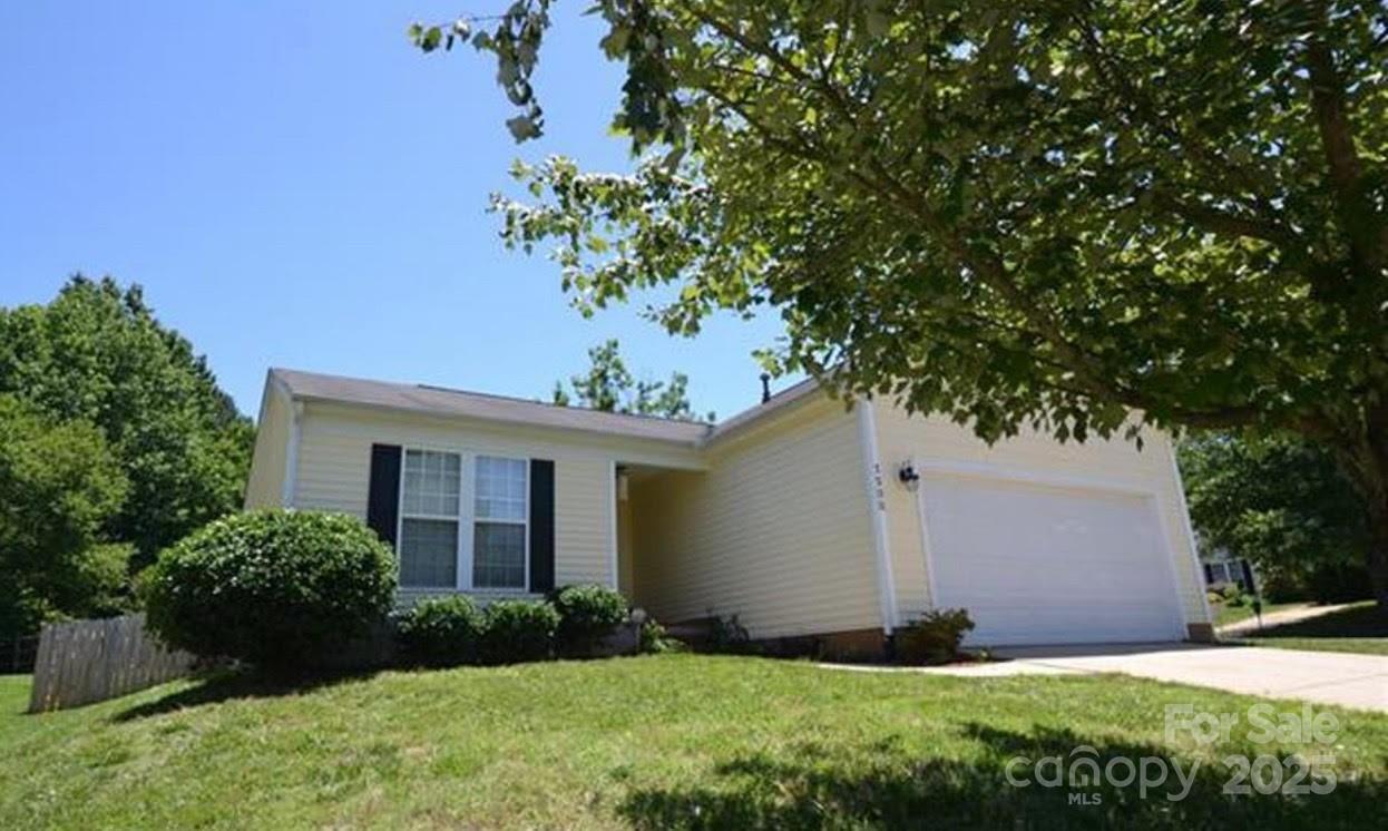 1500 Majestic Meadow Dr., Charlotte, NC 28216