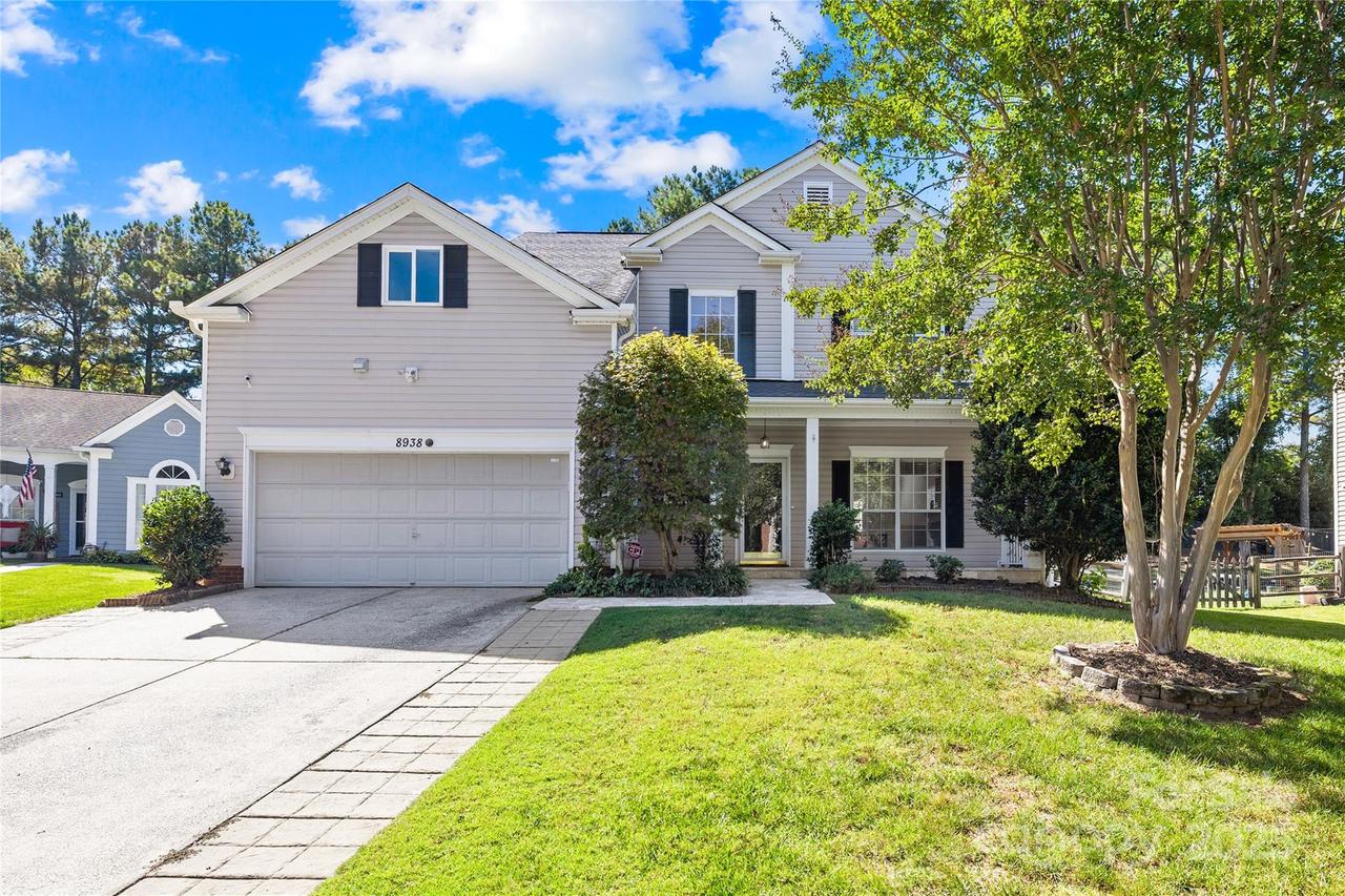8938 Raven Park Dr., Charlotte, NC 28216