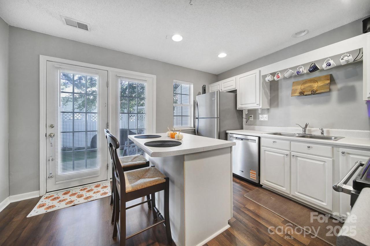 10919 Holly Ridge Blvd., Charlotte, NC 28216