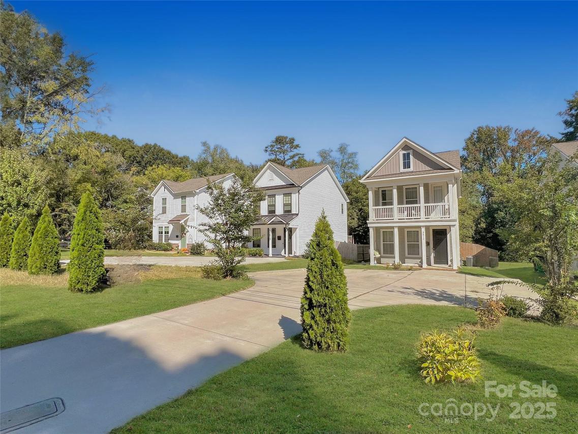 2817 Shamrock Dr., Charlotte, NC 28205
