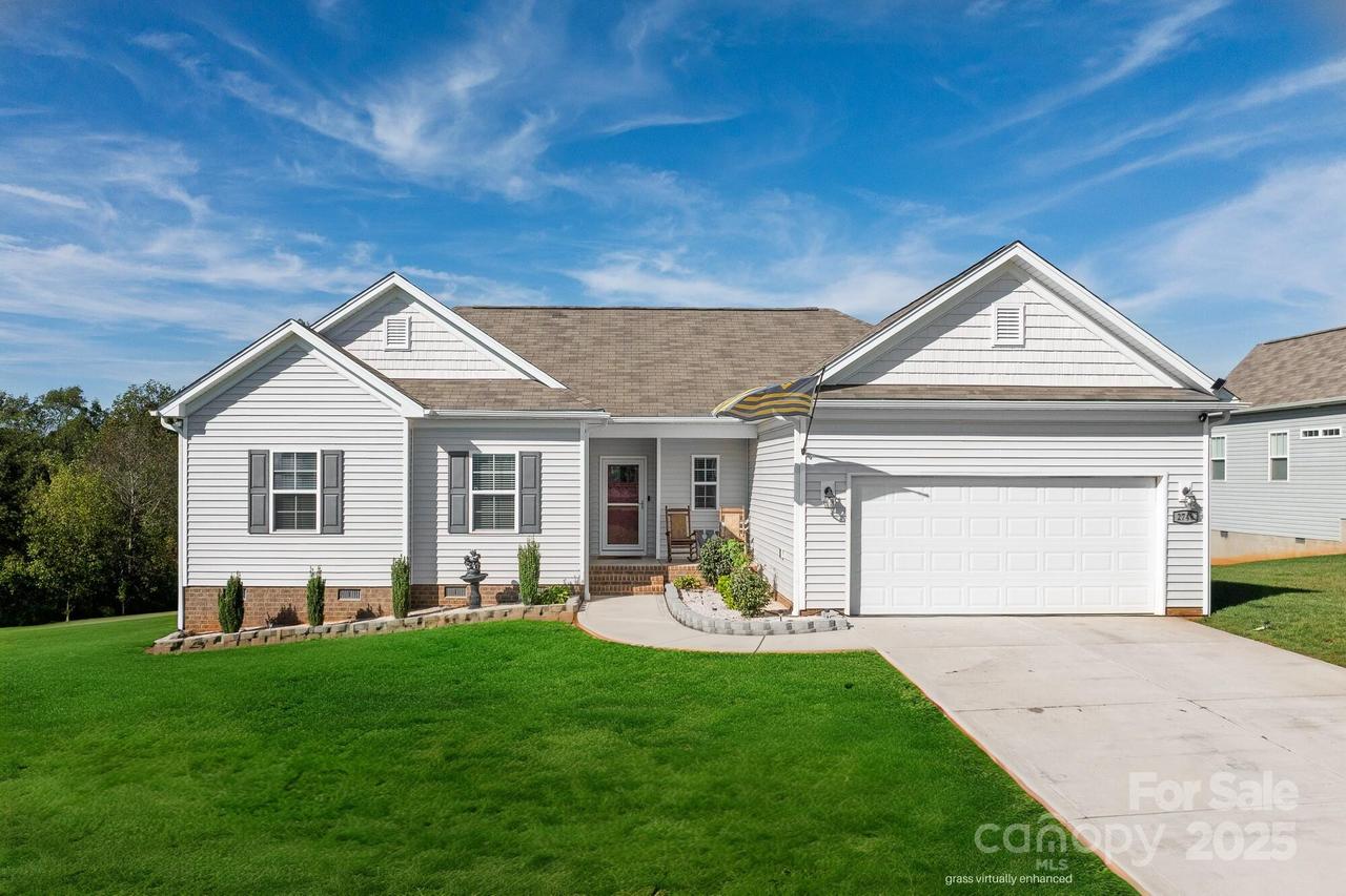 2748 Eagle Dr., Lincolnton, NC 28092
