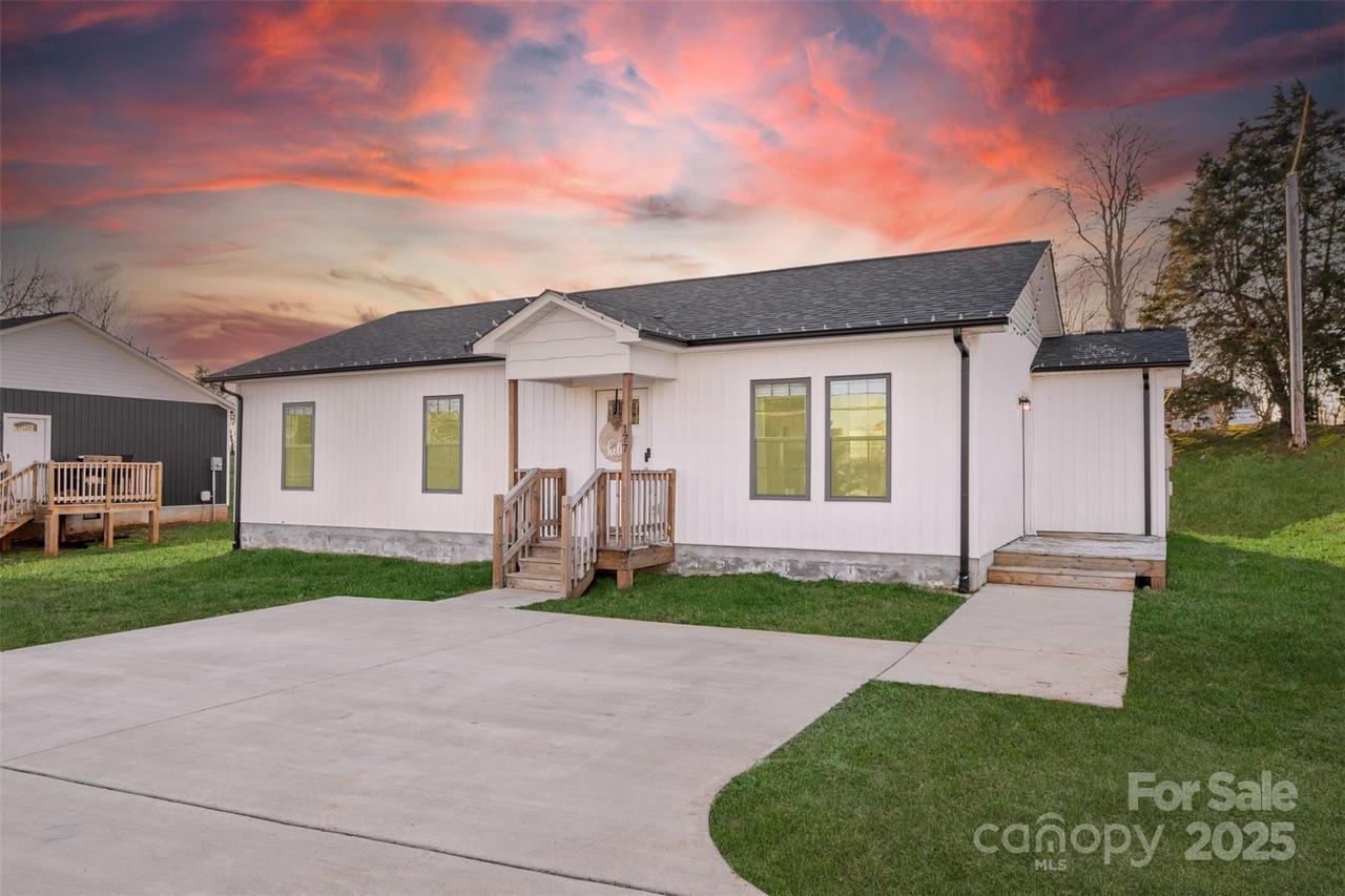 177 Duke St., Granite Falls, NC 28630