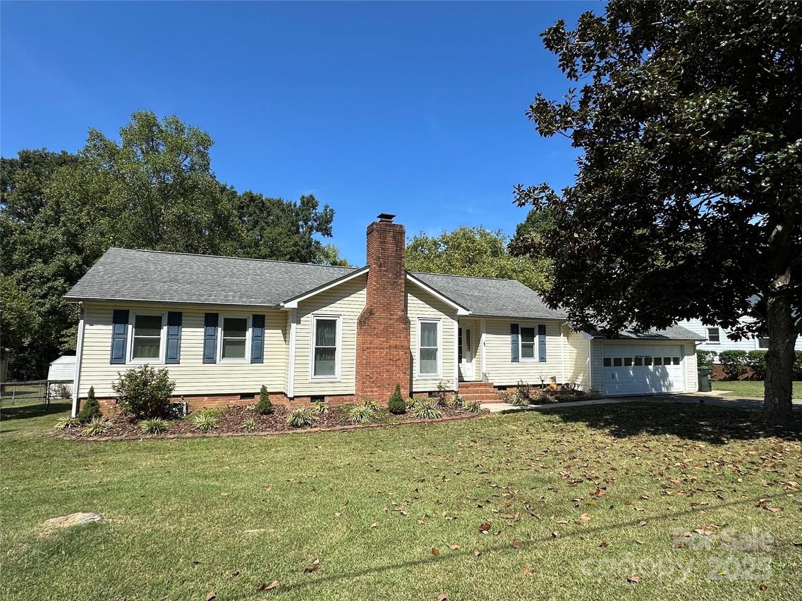 818 Rubens Rd., Concord, NC 28027