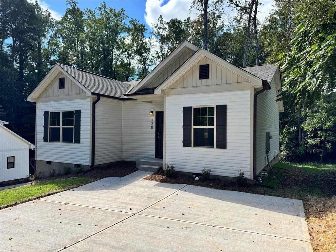 120 S Elm St., Lowell, NC 28098