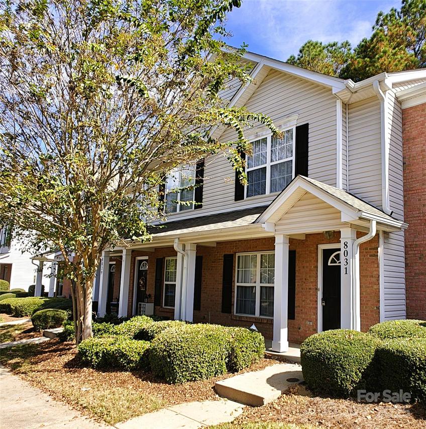8031 Stoneham Ct., Matthews, NC 28105