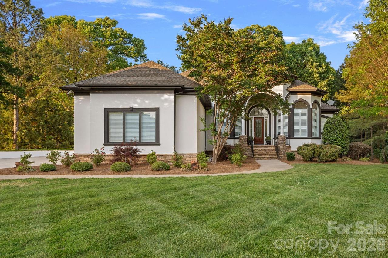 106 Lightship Dr., Mooresville, NC 28117