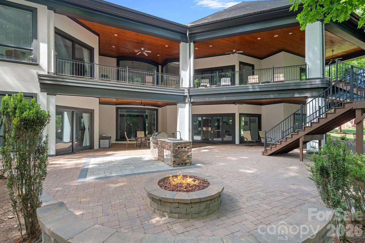 106 Lightship Dr., Mooresville, NC 28117