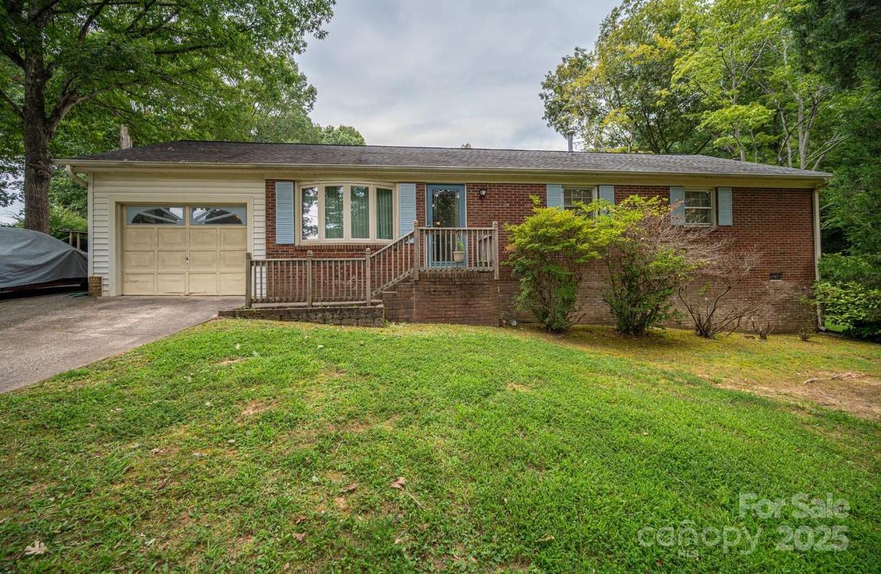 4007 Brookstone Ct., Gastonia, NC 28052