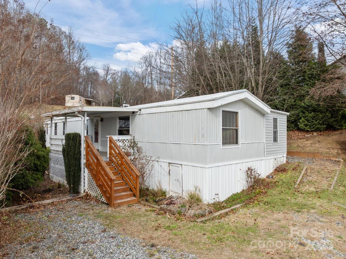 729 Don Felmet Rd., Marshall, NC 28753