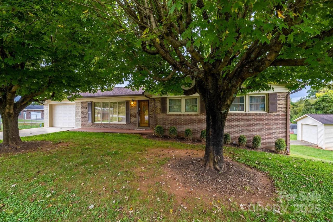 106 Gerald Rd., Morganton, NC 28655