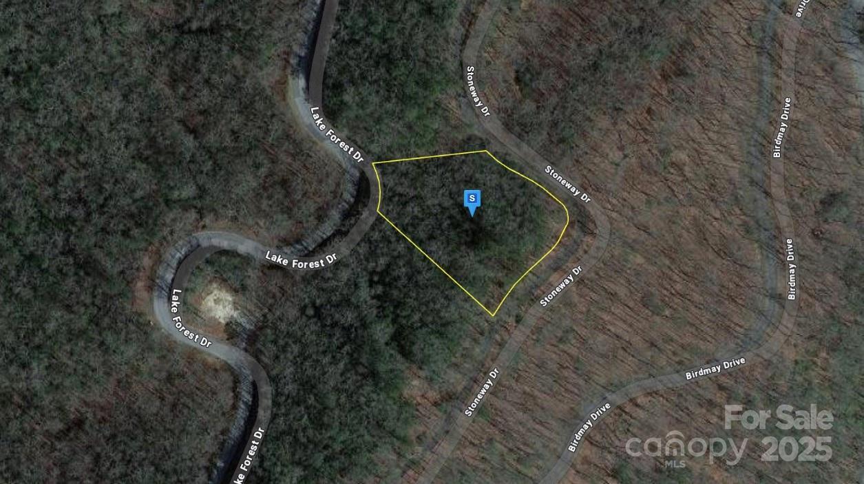 125 Stoneway Dr., Tuckasegee, NC 28783