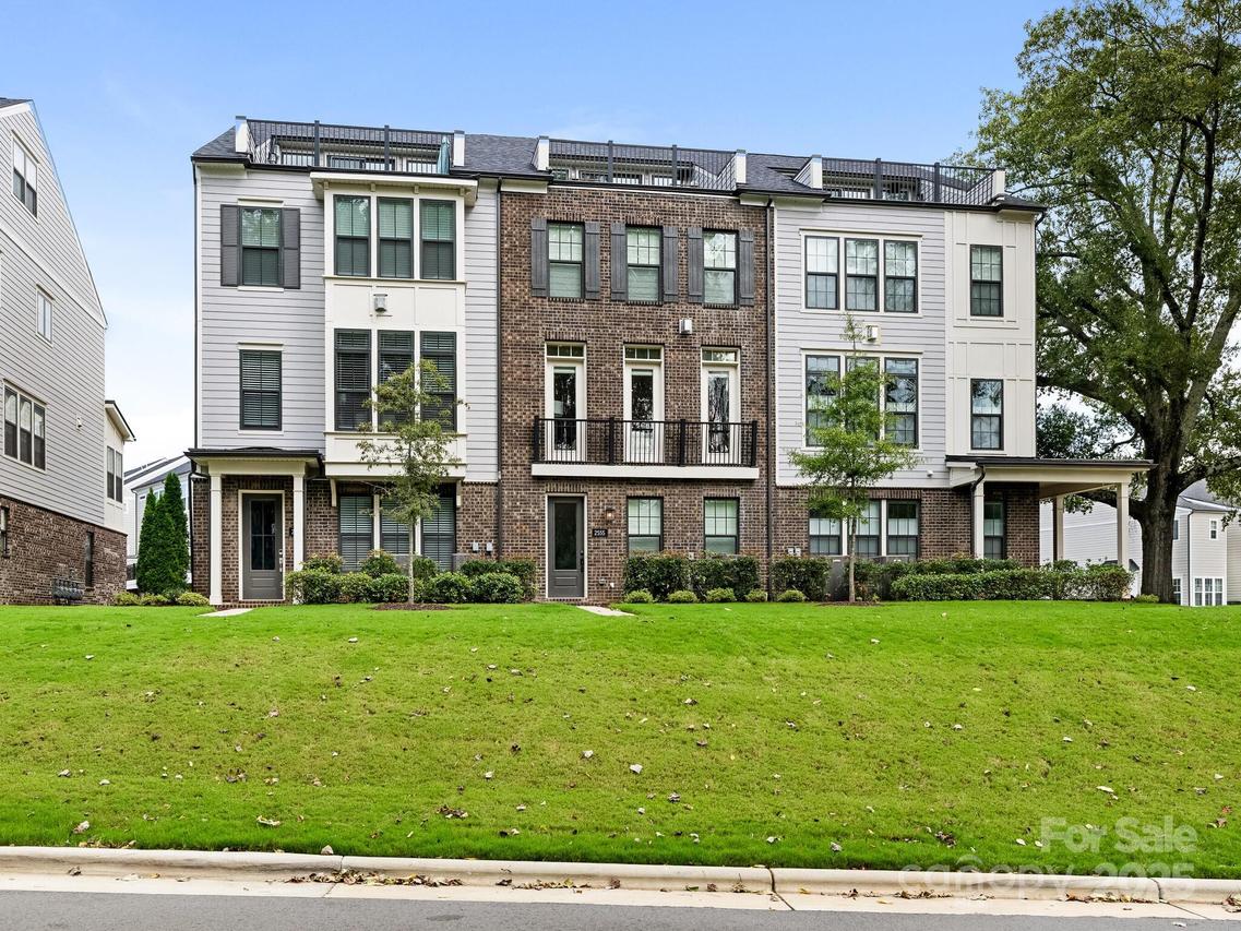 2555 Deacon Ave., Charlotte, NC 28204