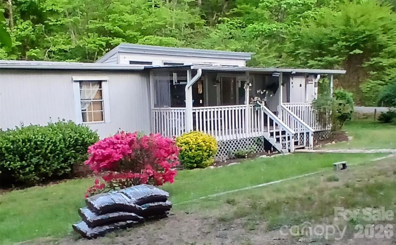 4230 Chimney Rock Rd., Hendersonville, NC 28792