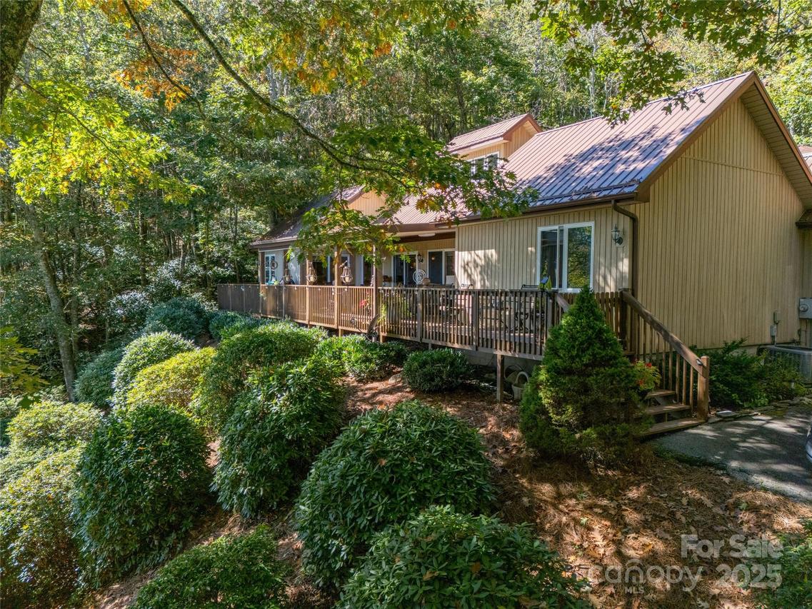 287 Leatherwood Rd., Maggie Valley, NC 28751