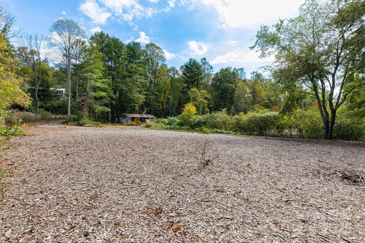 36, 40, 44 Lakeside Dr., Asheville, NC 28806