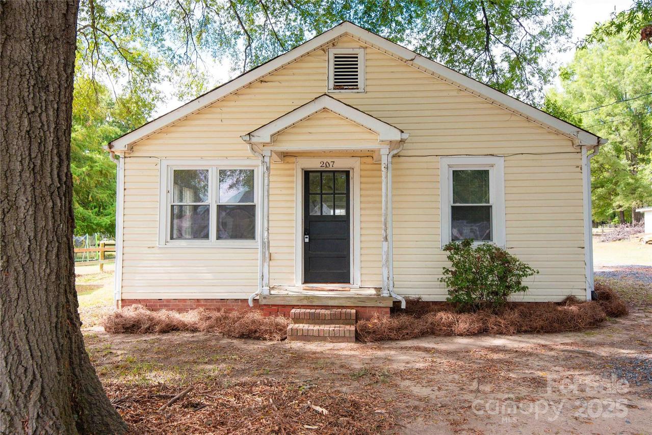 207 N Love Chapel Rd., Stanfield, NC 28163