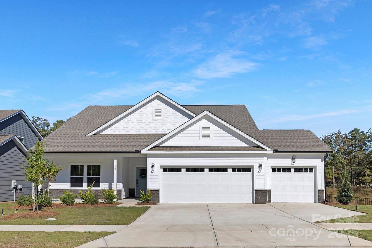 1223 Links Crossing Dr. #211, Monroe, NC 28112