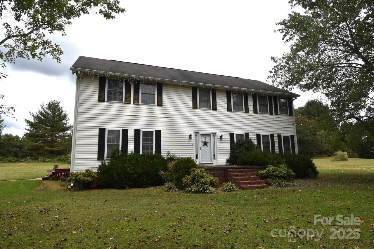 963 Sunbeam Dr., Lincolnton, NC 28092