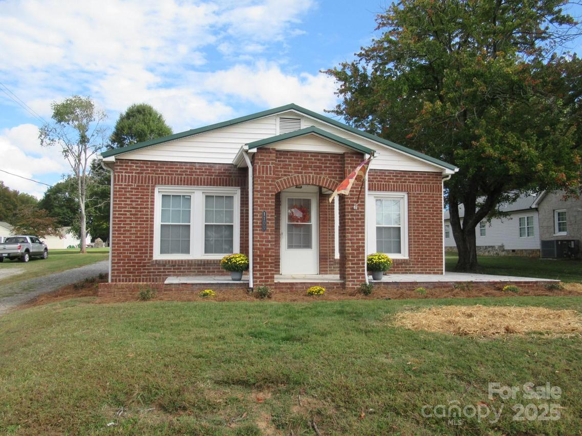 1109 E Main St., Maiden, NC 28650