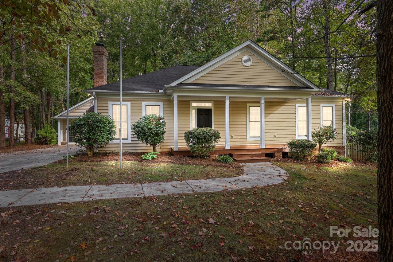 6217 Randy Dr., Charlotte, NC 28215