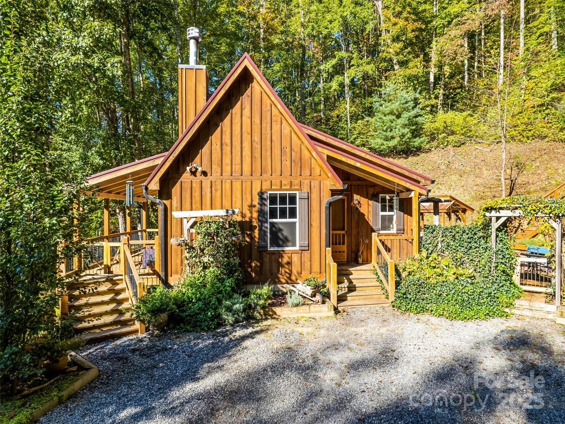 195 Secluded Cove, Waynesville, NC 28785