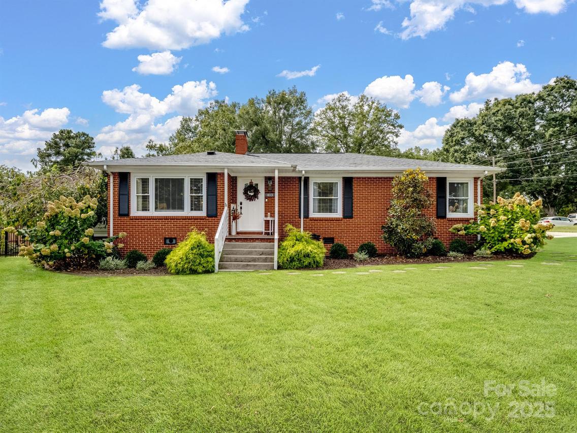 413 W Ridge Ave., Landis, NC 28088