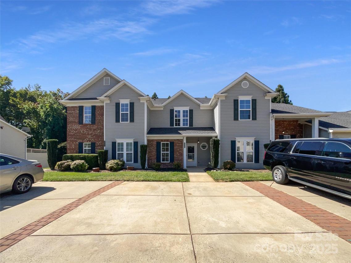 9065 Cinnabay Dr., Charlotte, NC 28216
