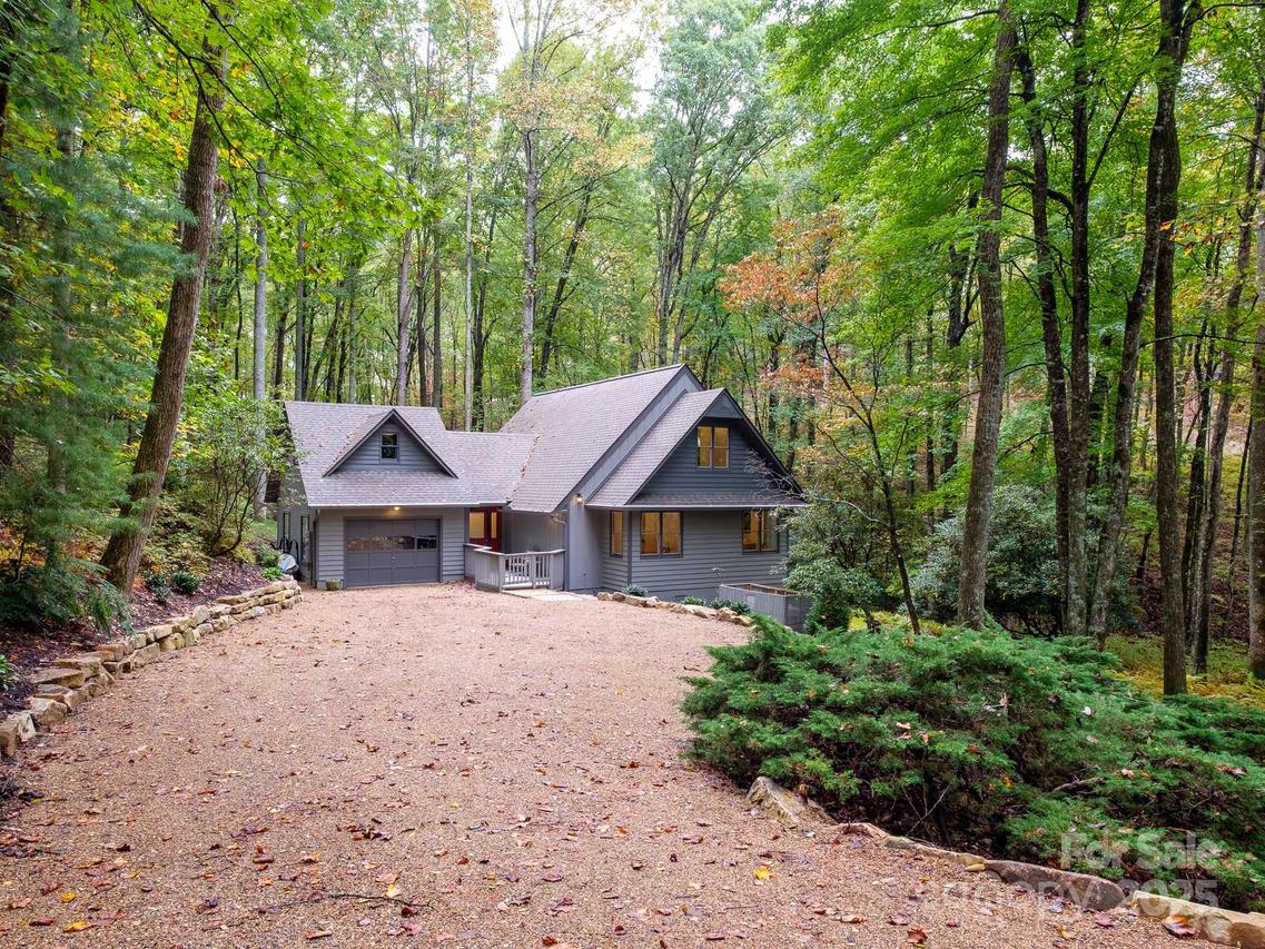 77 Selu Ct., Brevard, NC 28712