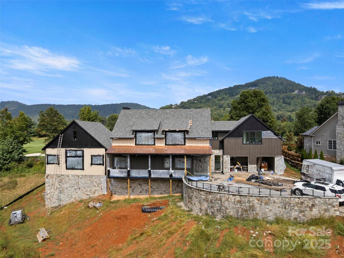 6 Walnut Valley Pkwy., Arden, NC 28704