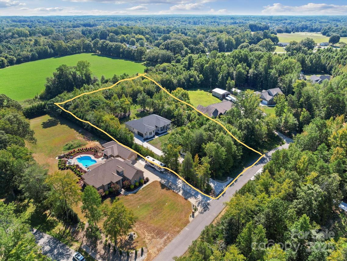 1045 Churchfield Ln., Rockwell, NC 28138