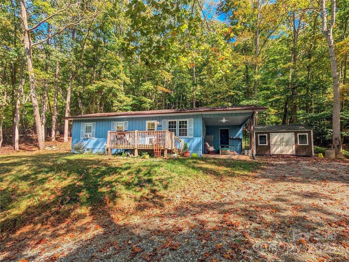 710 Three Quarter Creek Rd., Burnsville, NC 28714