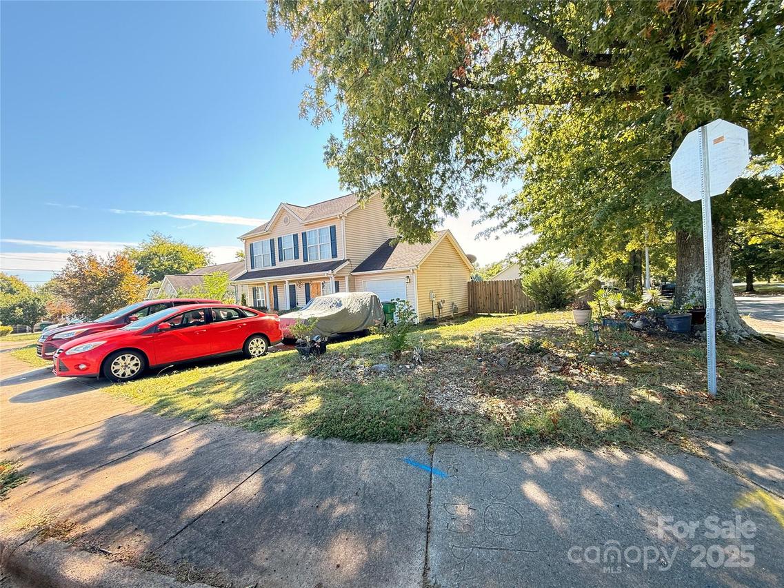 825 Callahan St., Charlotte, NC 28206