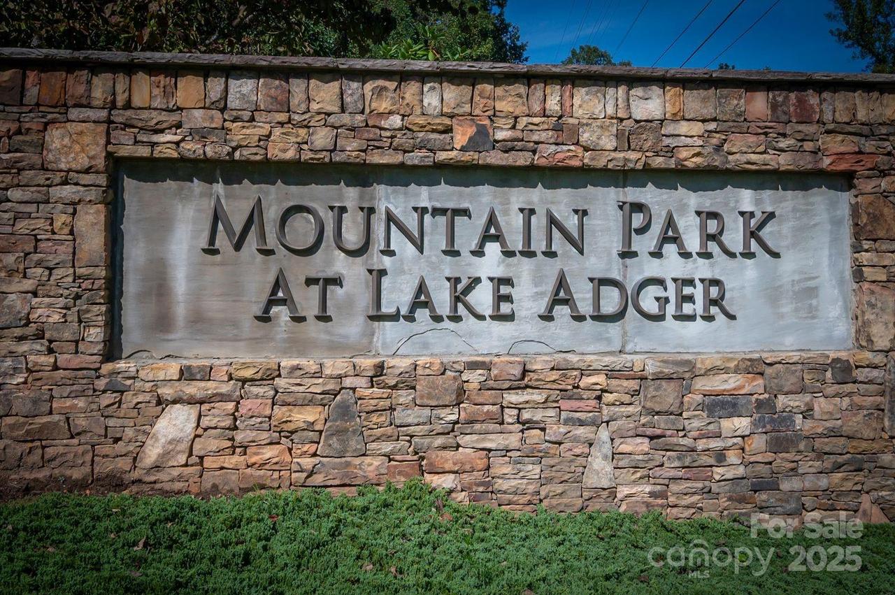 Mountain Pkwy. #29, Mill Spring, NC 28756