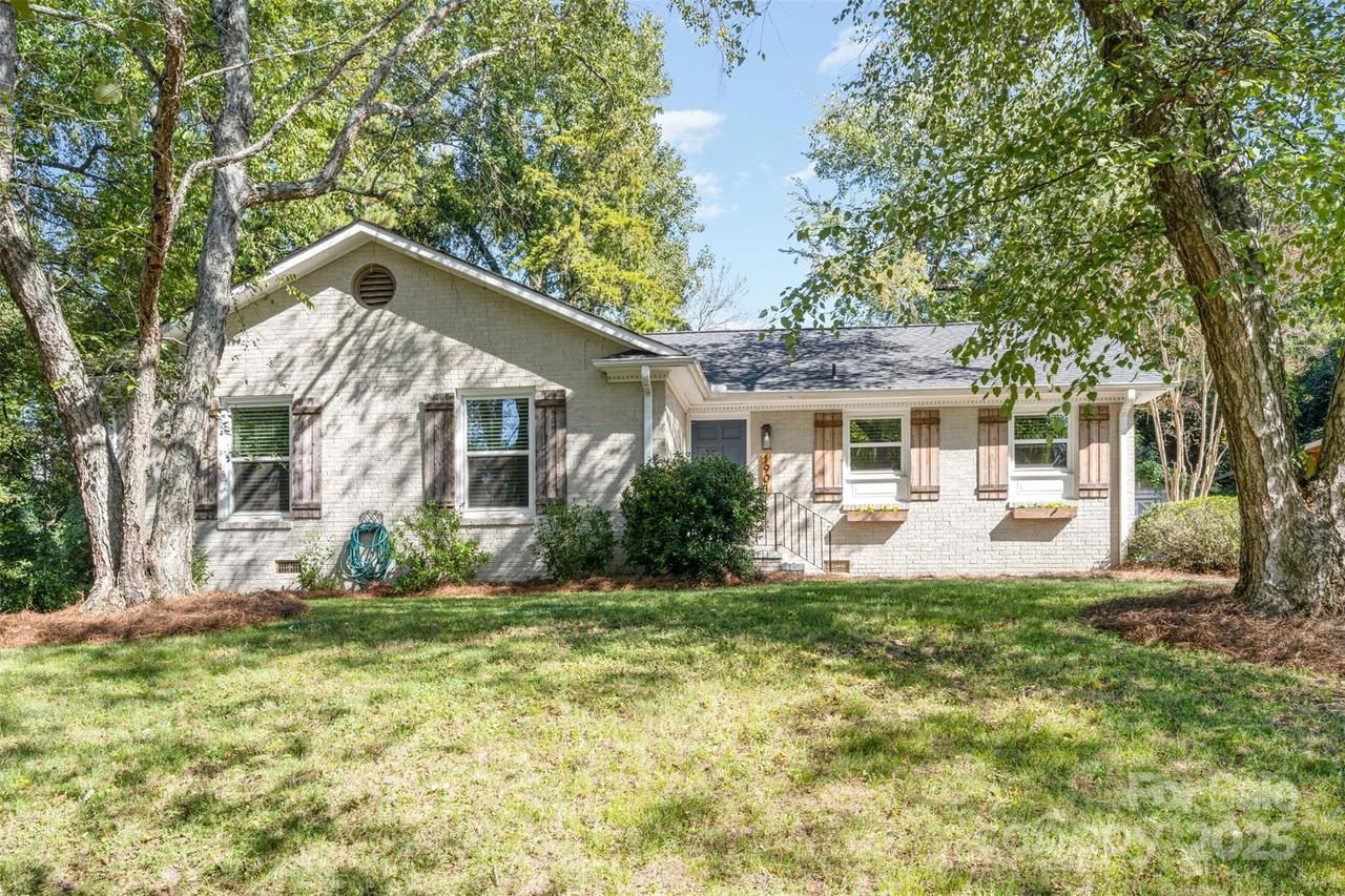 1901 Edgewater Dr., Charlotte, NC 28210