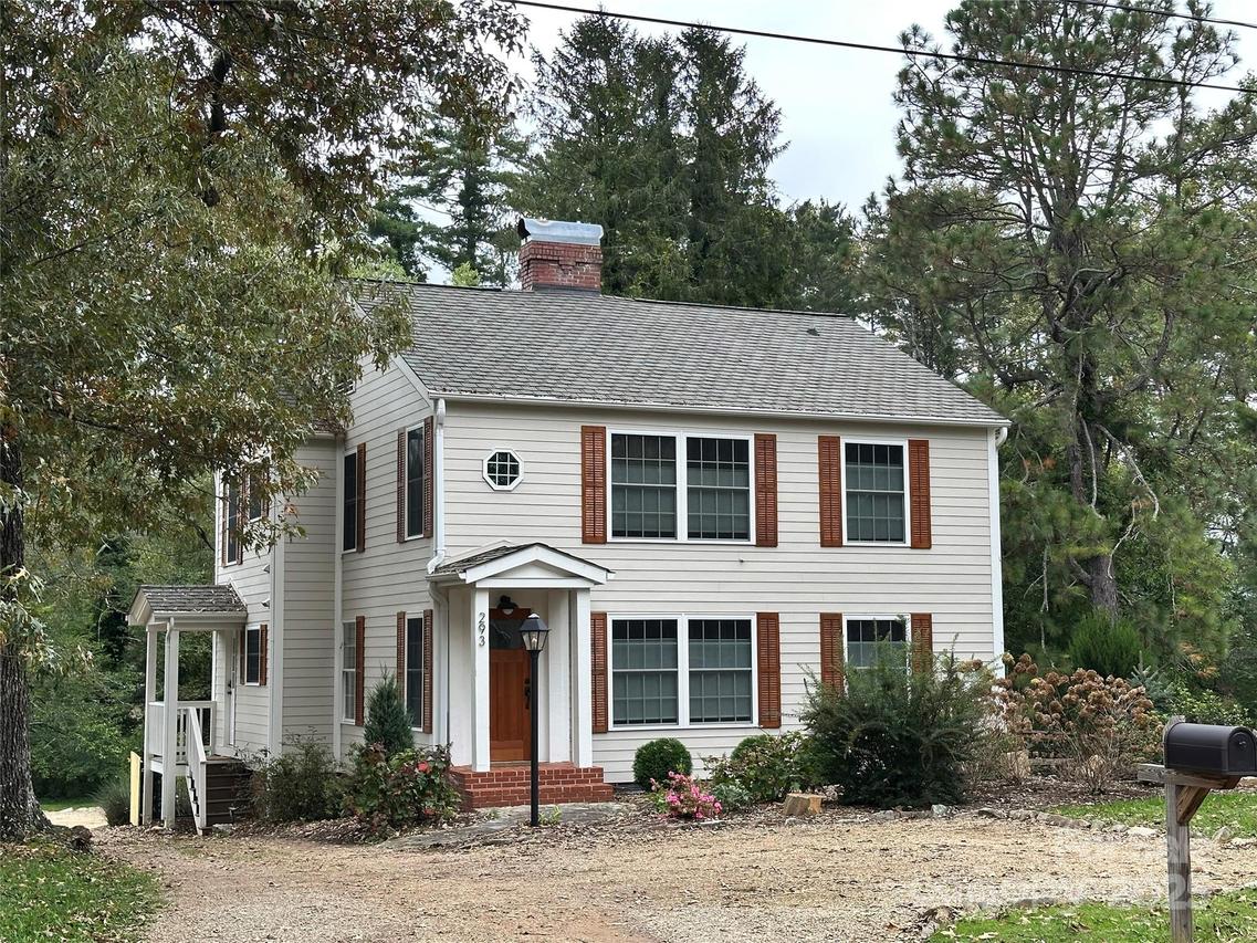 293 Park Ave., Brevard, NC 28712