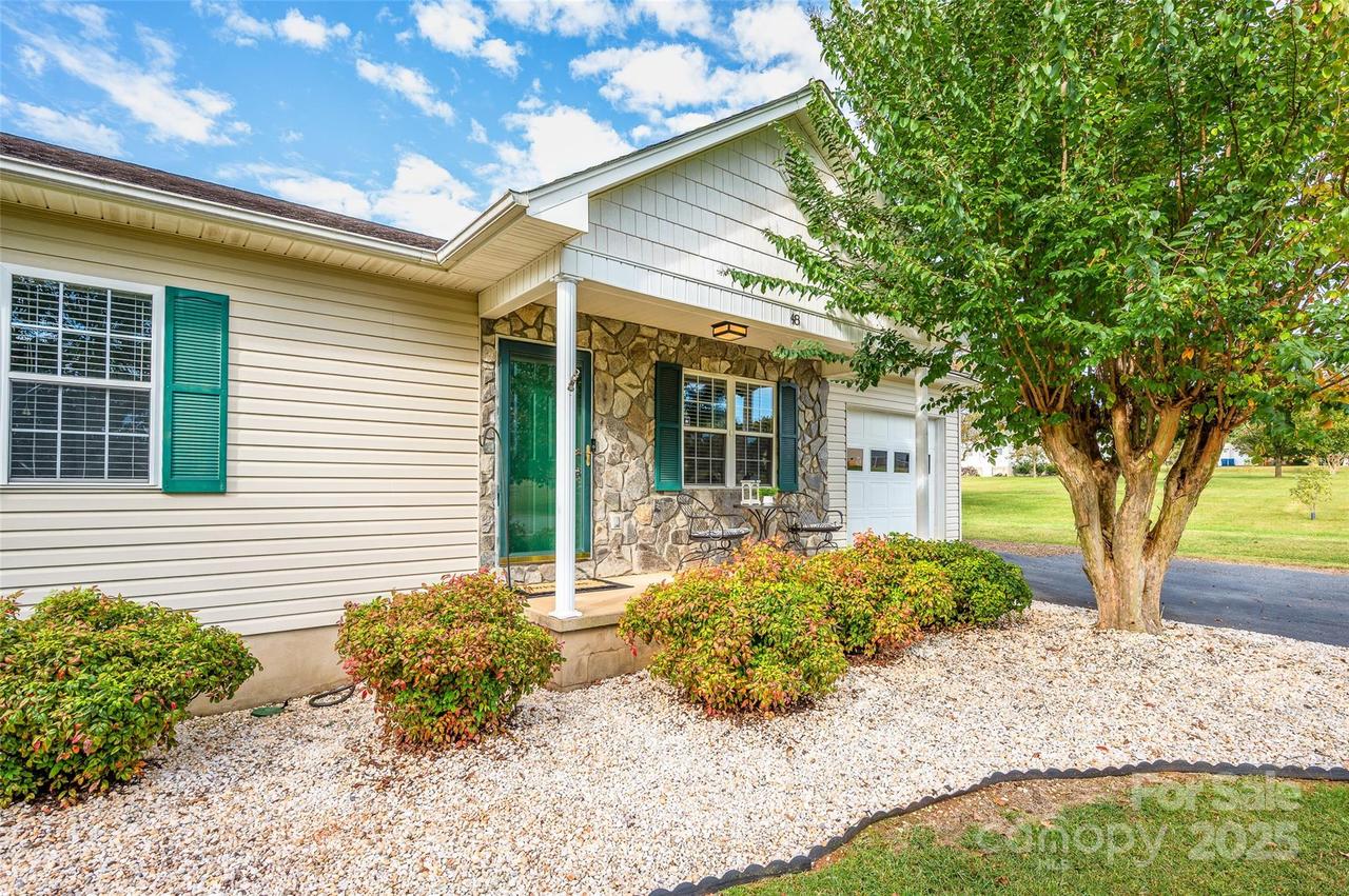48 Jeannes Ct., Stony Point, NC 28678