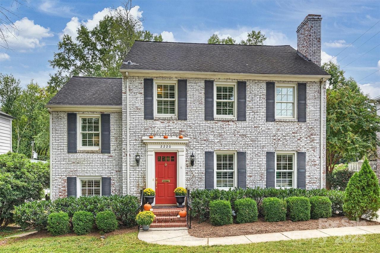 2220 Colony Rd., Charlotte, NC 28209