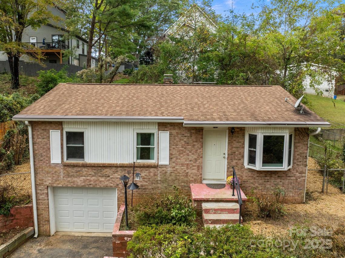171 Fairfax Ave., Asheville, NC 28806