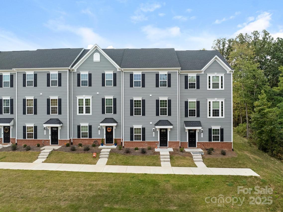 1409 May Apple Dr., Matthews, NC 28104