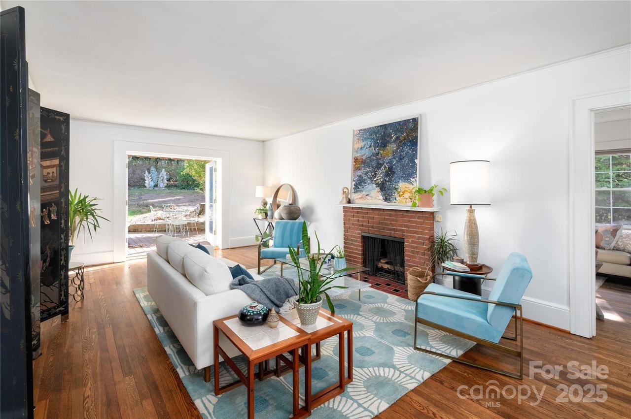 303 Country Club Rd., Asheville, NC 28804