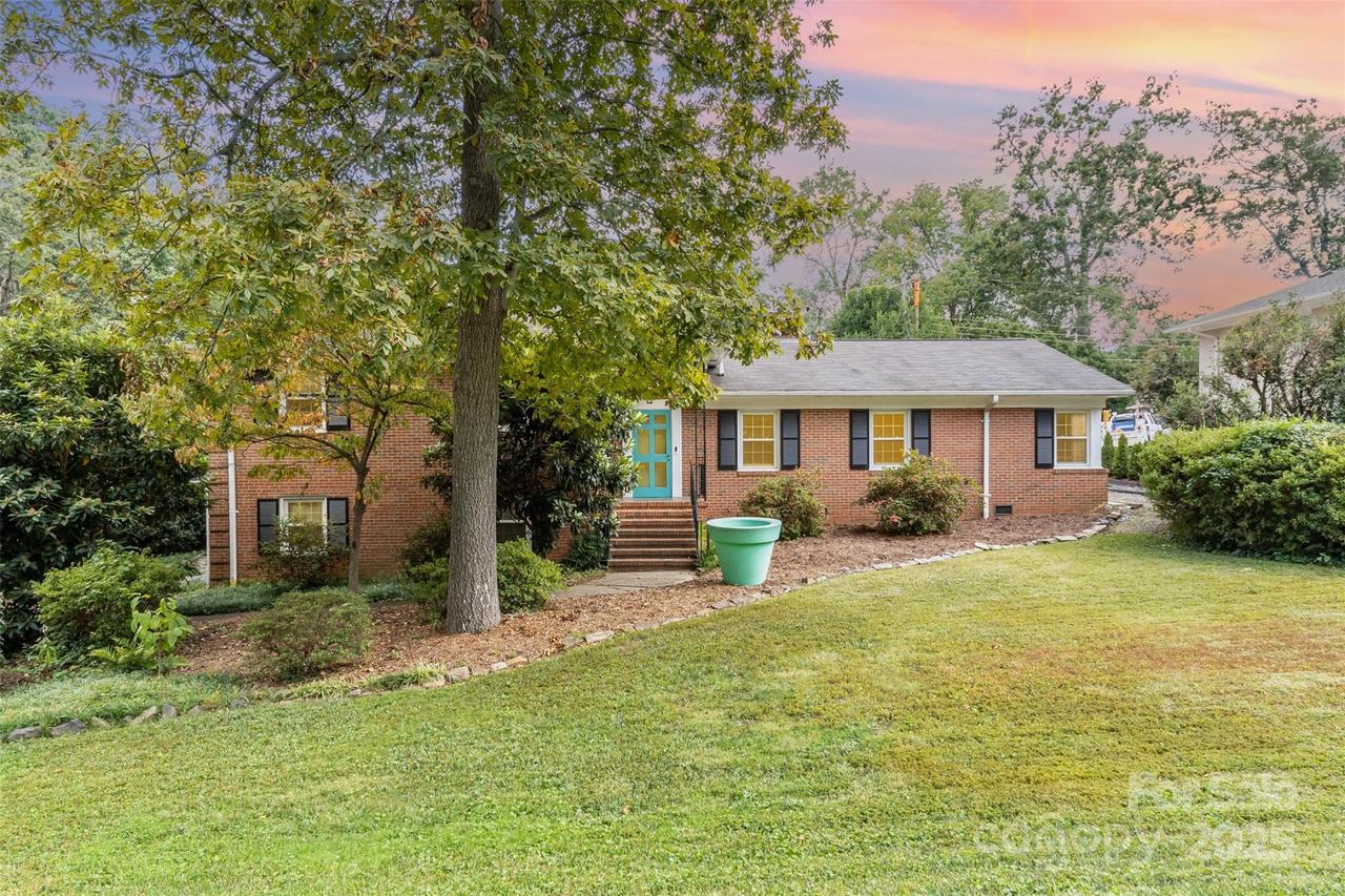 3801 Barclay Downs Dr., Charlotte, NC 28209