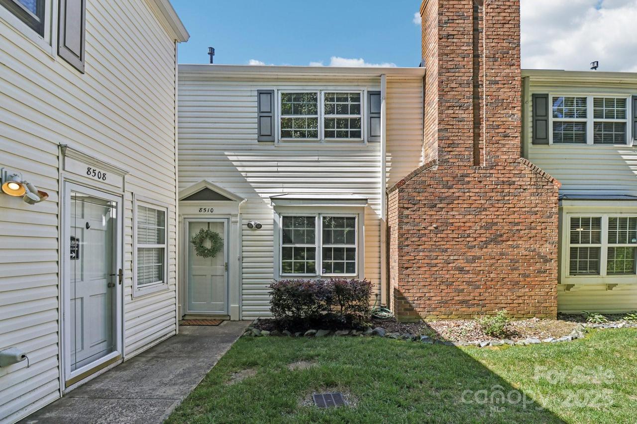 8510 Castle Pine Ct., Charlotte, NC 28226