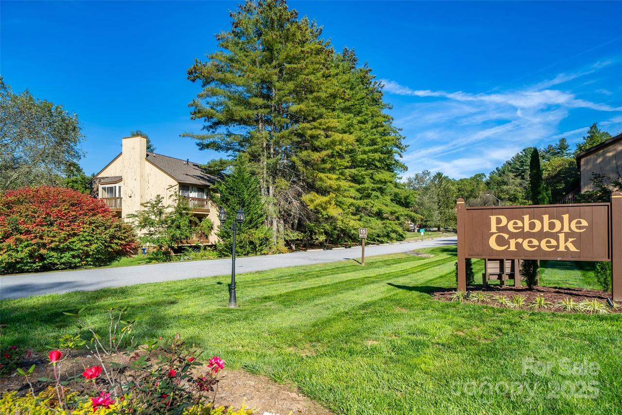 12 Pebble Creek Dr., Asheville, NC 28803