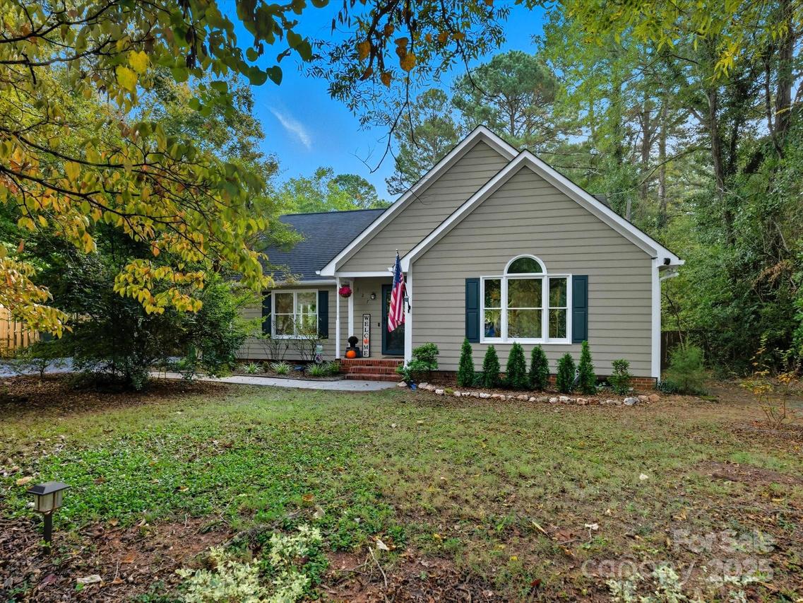 327 Rehobeth Rd., Waxhaw, NC 28173